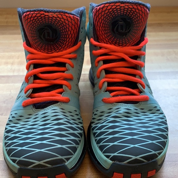 Adidas Derrick Rose athletic shoes - Picture 3 of 3